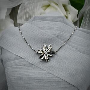 Vintage JB 925 Sterling Silver Star Flower Pendant Necklace 8.16g